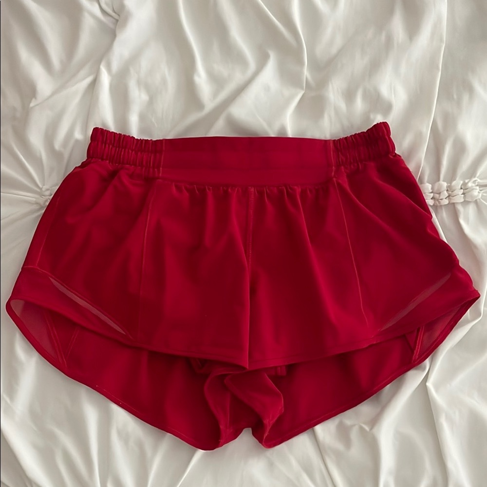 Red Lululemon Hotty Hot Low-Rise Lined Short 2.5”